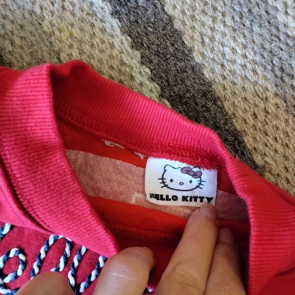 Hello Kitty Sanrio Kids Sweatshirt Fit 3T Red Logo Pullover - Picture 3 of 5